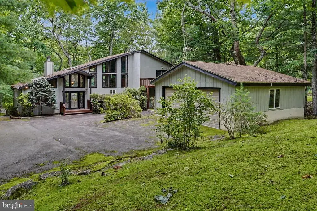 124 Whippletree Ln, LORDS VALLEY