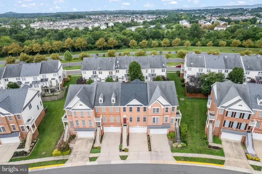 25235 Bald Eagle Ter, CHANTILLY