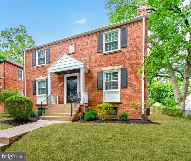 8232 Eastern Ave Nw, Washington