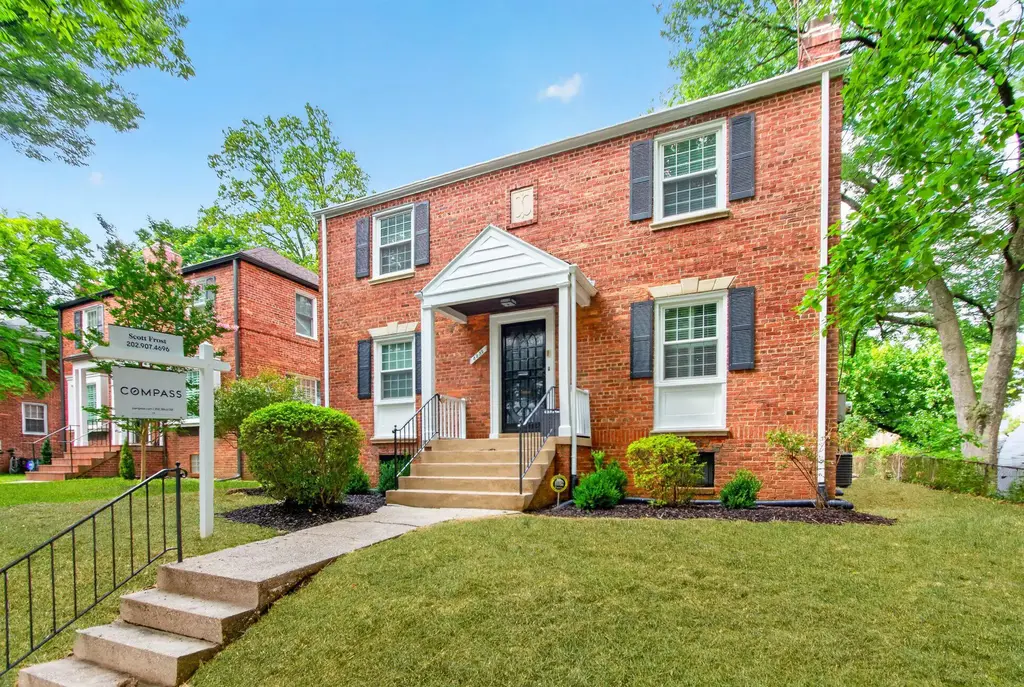 8232 Eastern Ave Nw, WASHINGTON
