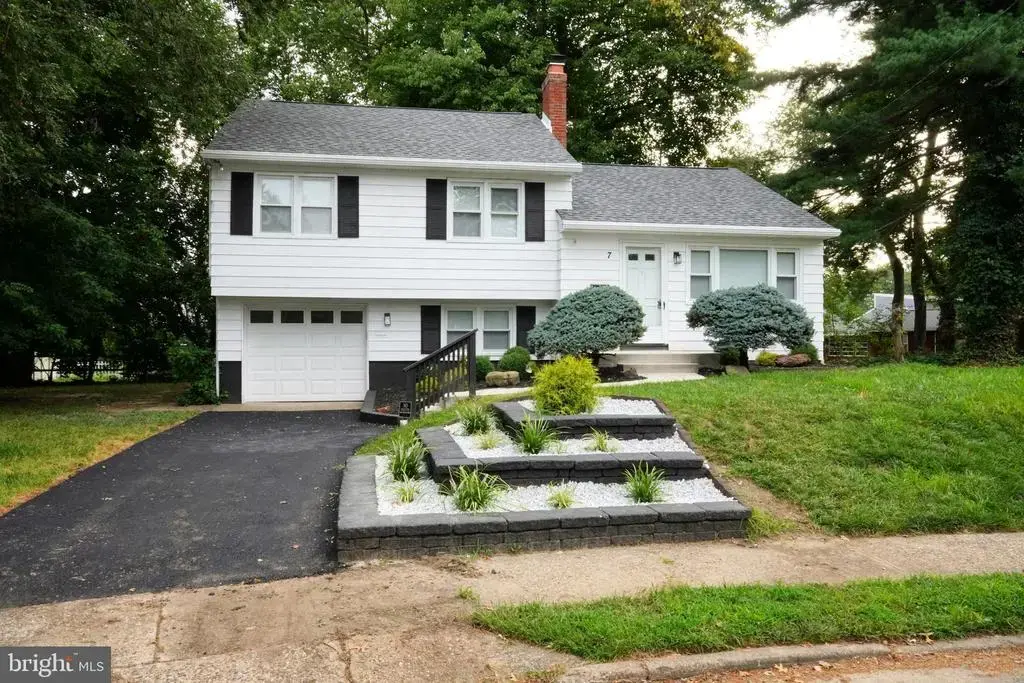 7 Windsor Pl, MOUNT HOLLY