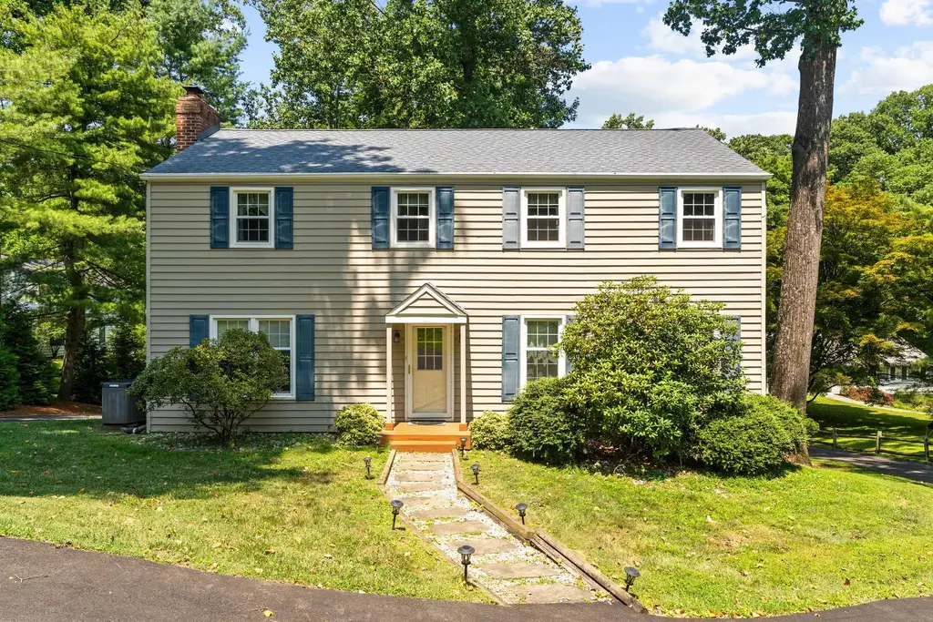 1615 Russell Rd, PAOLI