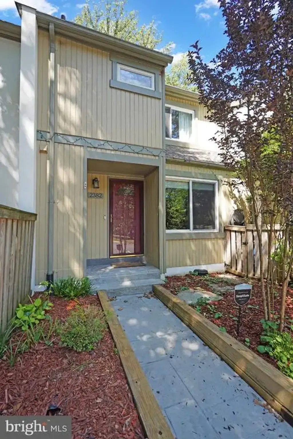 2382 Generation Dr, RESTON