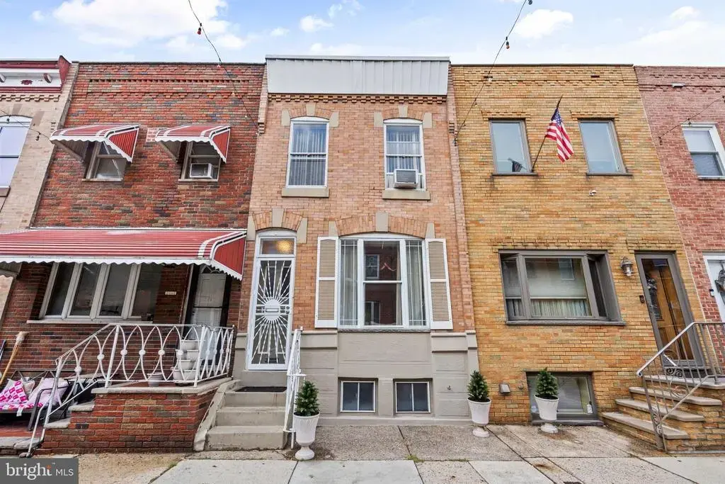 2440 S Hutchinson St, PHILADELPHIA