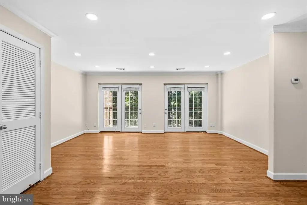 3846 Chesterwood Dr #3846, SILVER SPRING