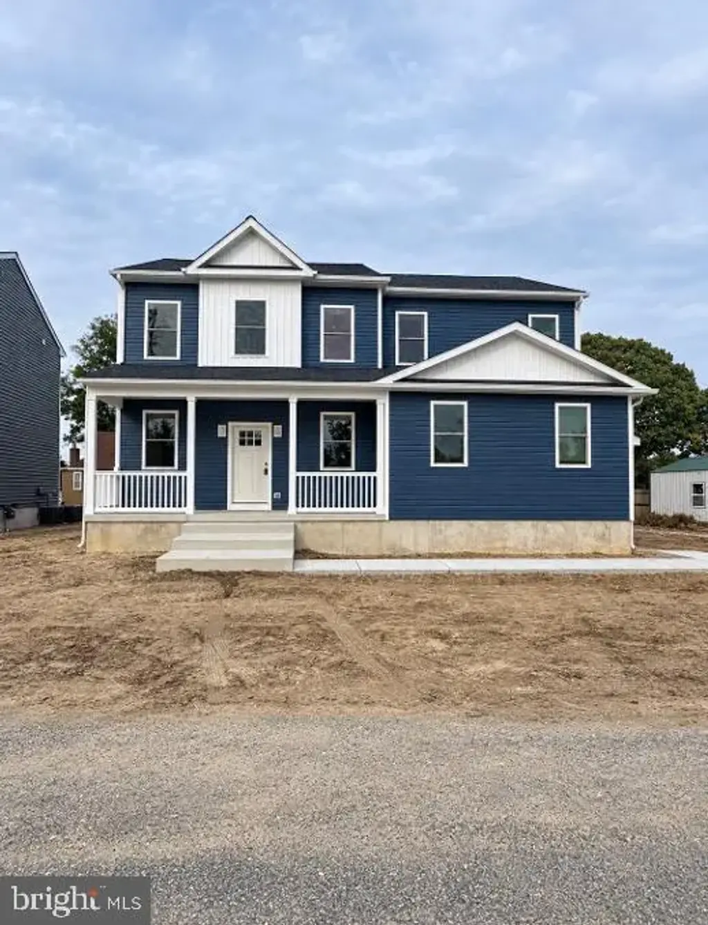 205 E Bates Ave, VILLAS