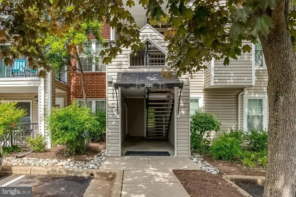 3305 Wyndham Cir #353, ALEXANDRIA