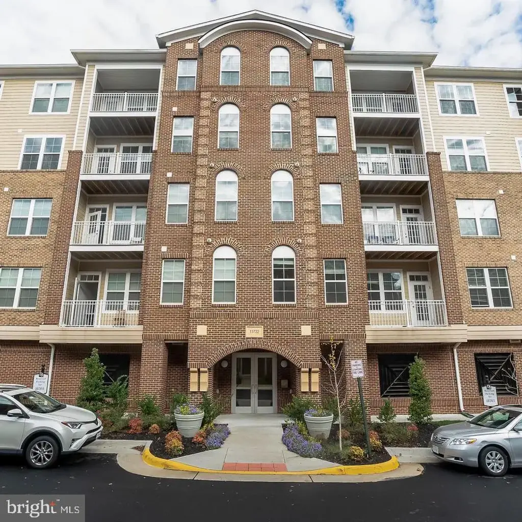 13722 Neil Armstrong Ave #308, HERNDON