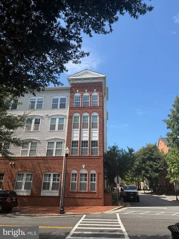 171 Somervelle St #404, ALEXANDRIA