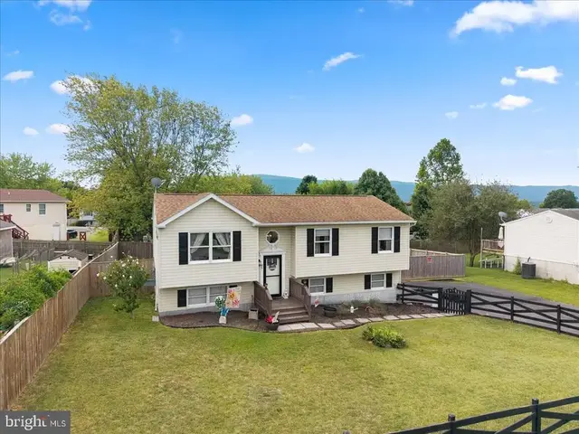 45 Greenleaf Rd, Strasburg