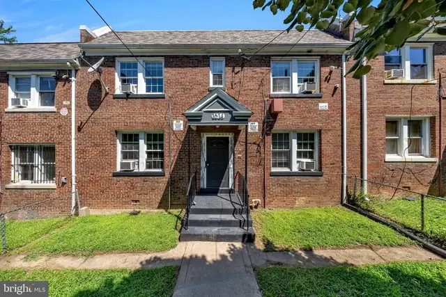 1614 R St Se, Washington