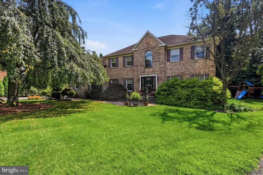 7 Emma Dr, WILMINGTON