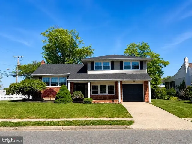 903 Janeka Ln, Dover