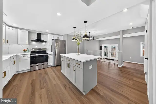 9093 Wharton Ct, Manassas