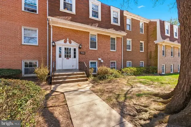 754 Quince Orchard Blvd #102, Gaithersburg