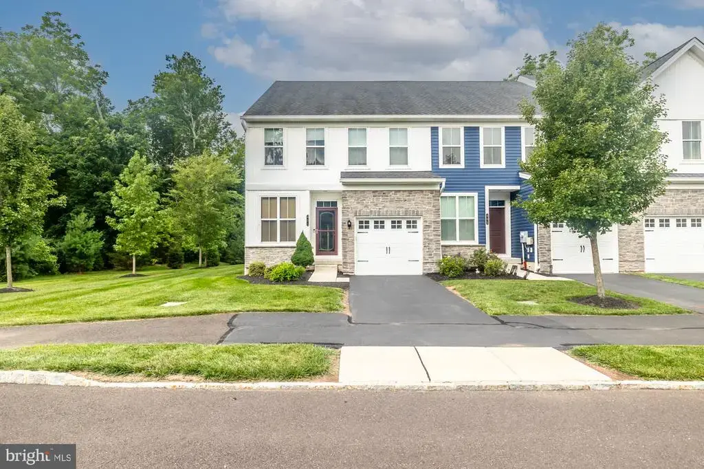 401 Wynstone Ct, COLMAR