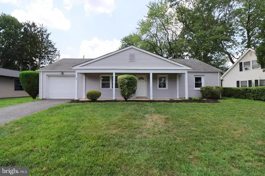 57 East Ln, WILLINGBORO