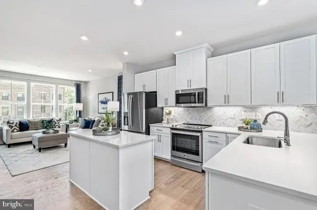 837 Lennox St, BALTIMORE