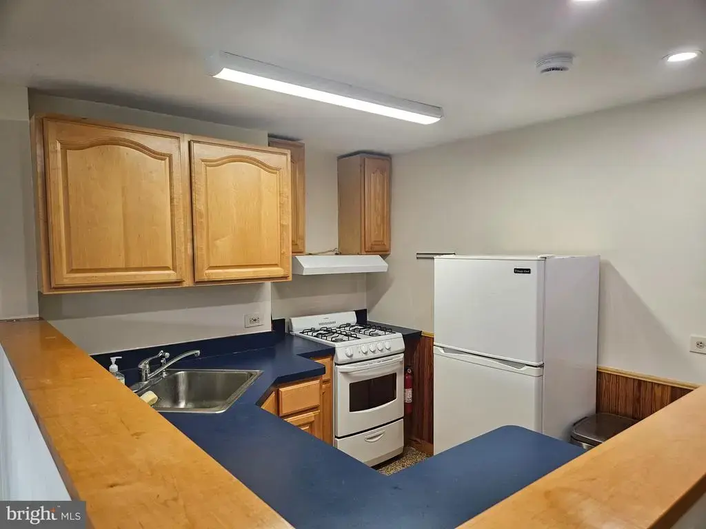 237 Central Ave, GLENSIDE