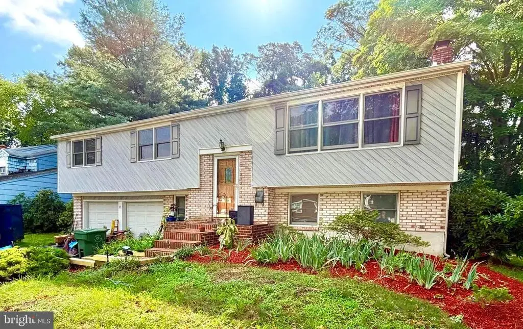 29 Strathmore Dr, CHERRY HILL