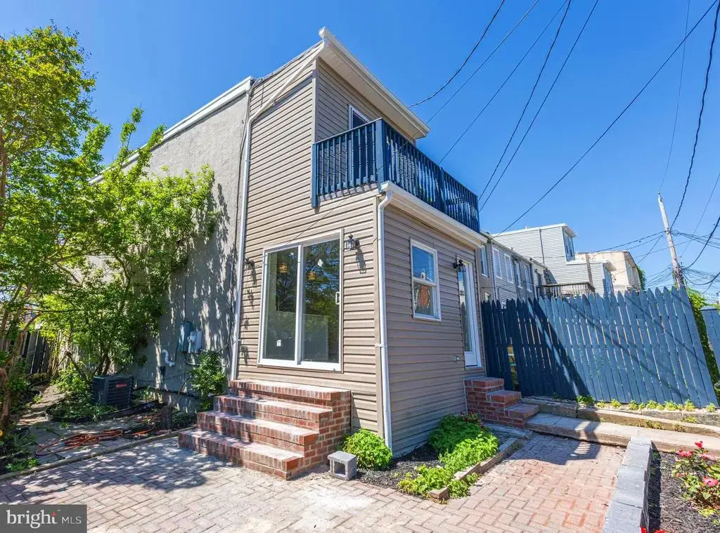 802 Mangold St, BALTIMORE