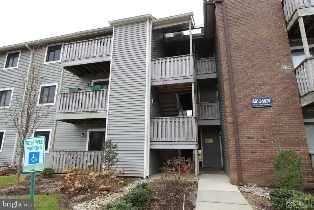 5015 Ravens Crest Dr, PLAINSBORO