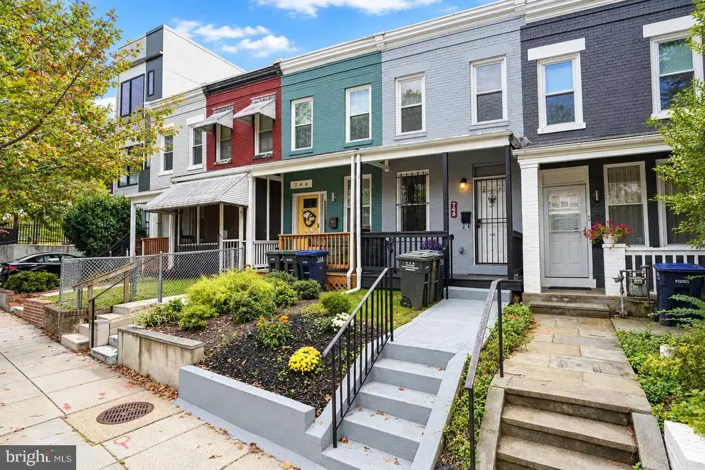 748 Irving St Nw, WASHINGTON