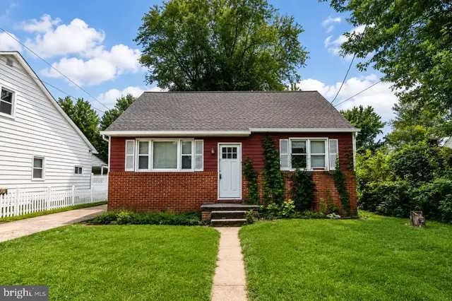 1213 E Homberg Ave, Baltimore