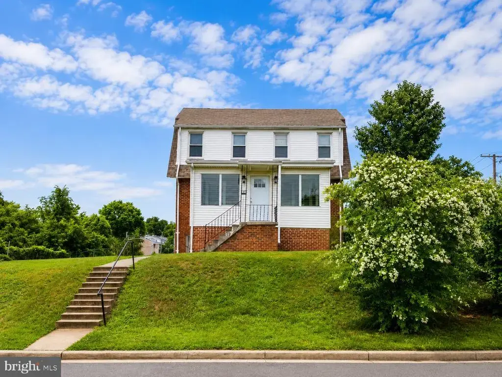 2851 Robinson Pl Se, WASHINGTON