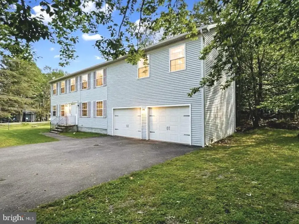 1226 Country Place Drive, TOBYHANNA