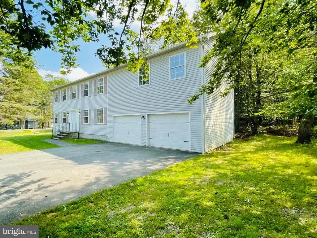 1226 Country Place Drive, TOBYHANNA