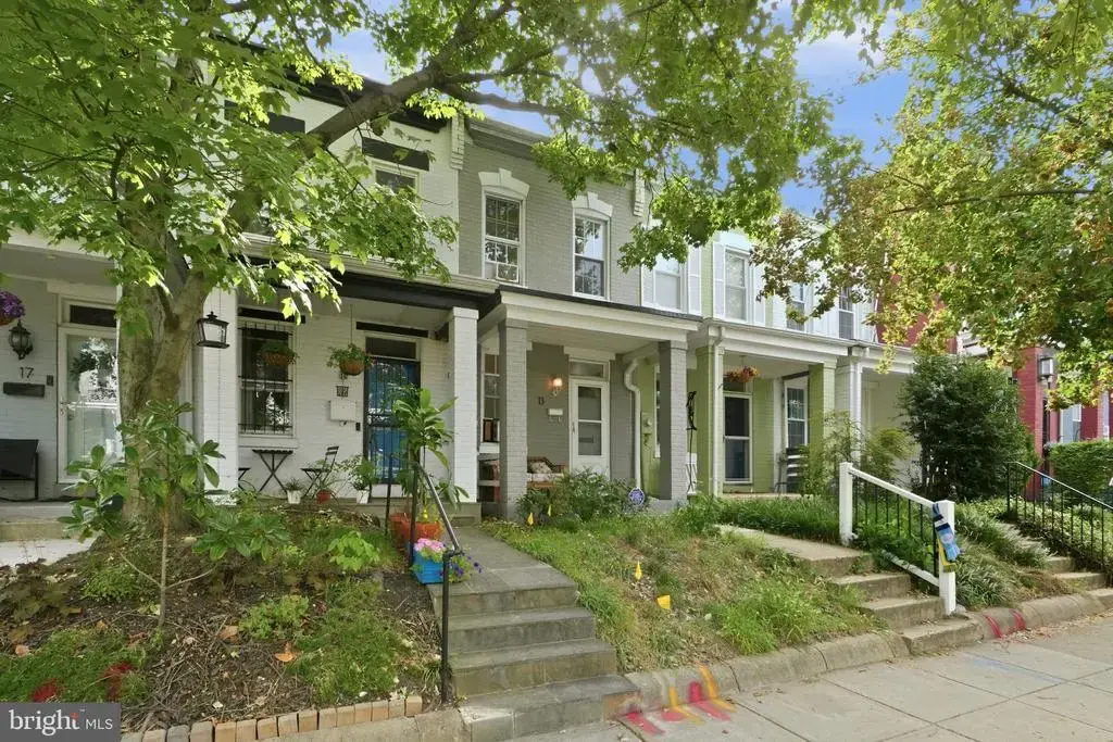 13 16th St Ne, WASHINGTON