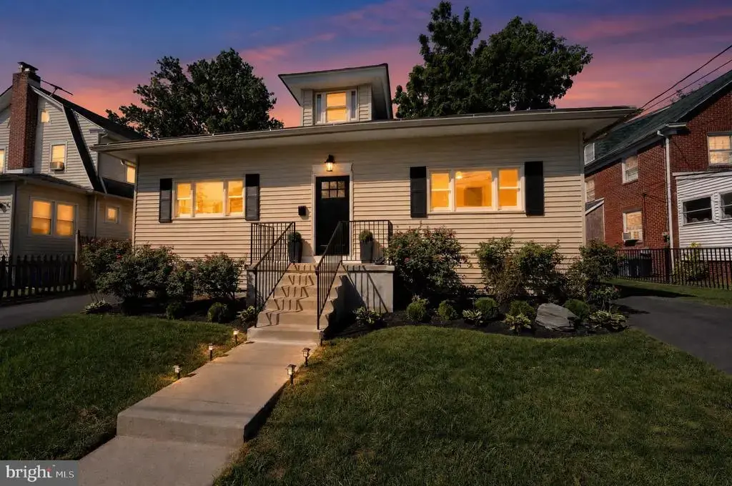 708 Colford, COLLINGSWOOD