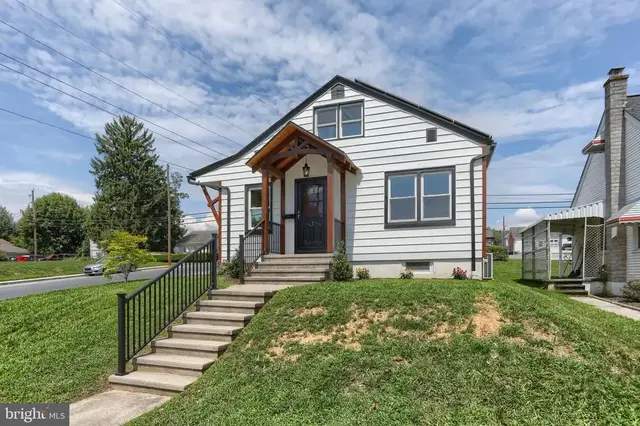 1 E Chestnut St, Cleona