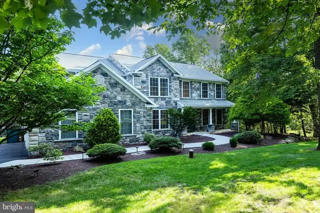 102 Overlook Rd, Morgantown