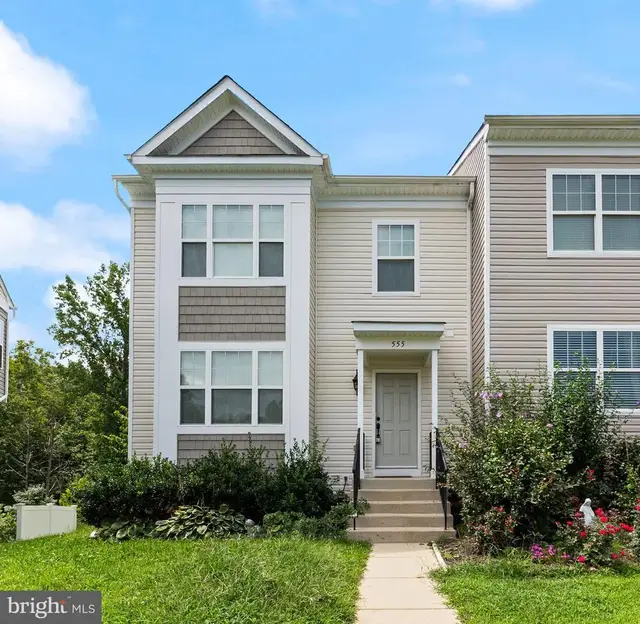 555 English Oak Ln, Prince Frederick