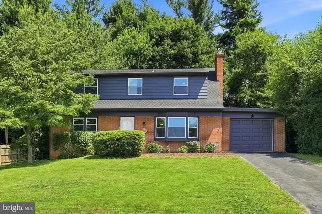 1125 Harriet Ave, Lancaster