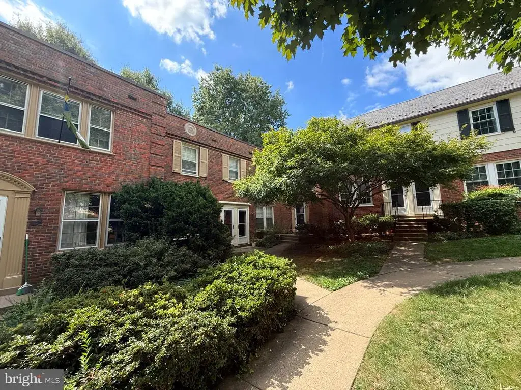 1400 S Barton St S #424, ARLINGTON