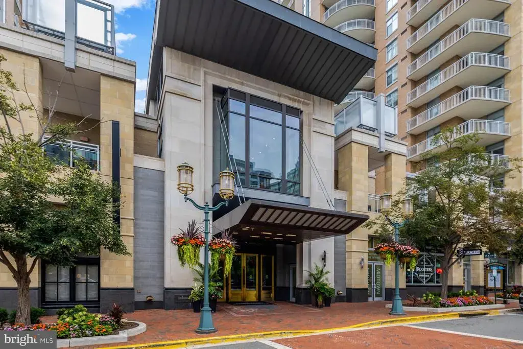 11990 Market St #814, RESTON