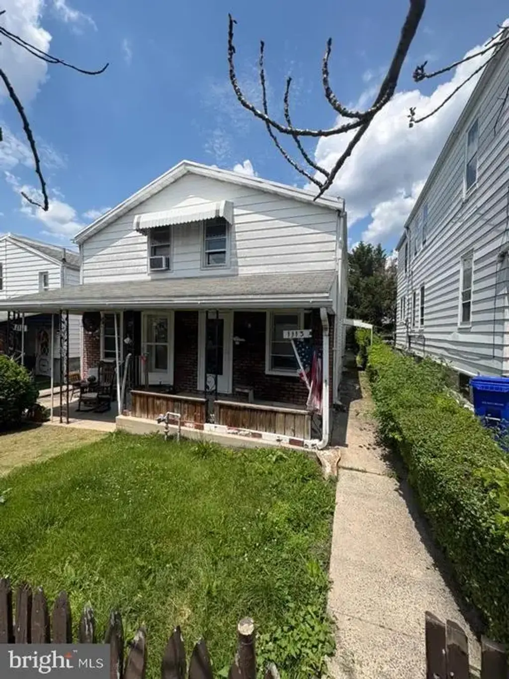 1113 Elm St, READING