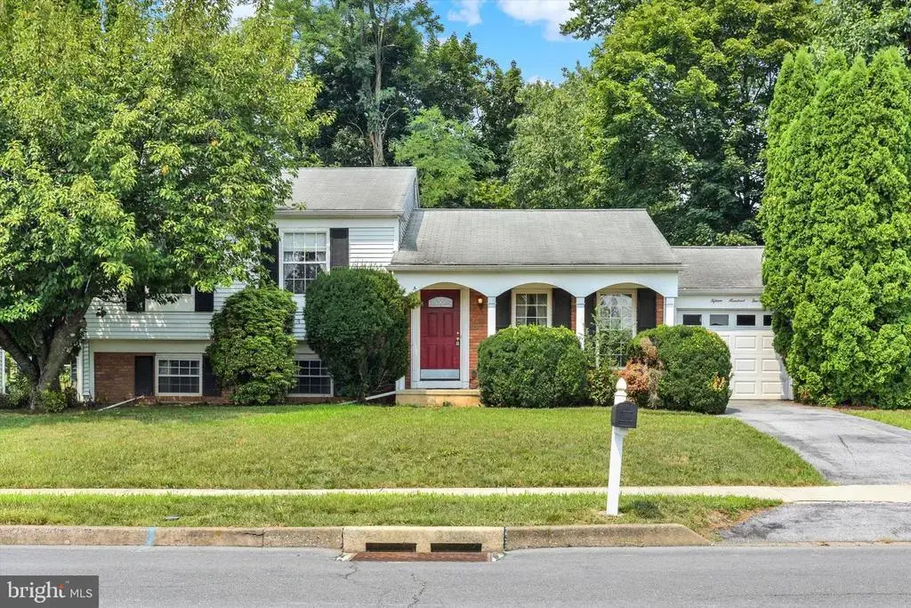 1504 Wandering Way, HARRISBURG