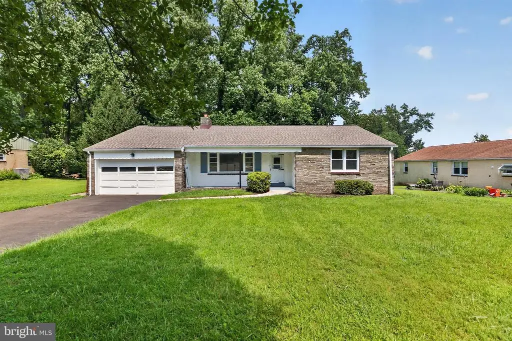 911 Delene Rd, JENKINTOWN