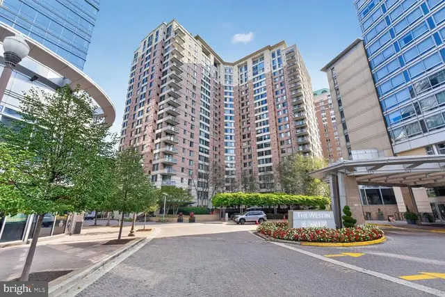 851 N Glebe Rd #1516, Arlington
