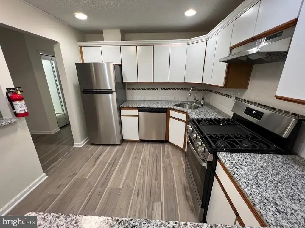 2 Rickard Ct, LAWRENCE TOWNSHIP