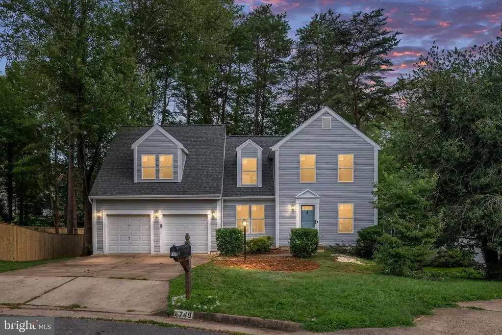 4749 Shadow Oak Ct, DUMFRIES
