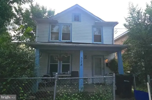328 Smithfield Ave, Winchester