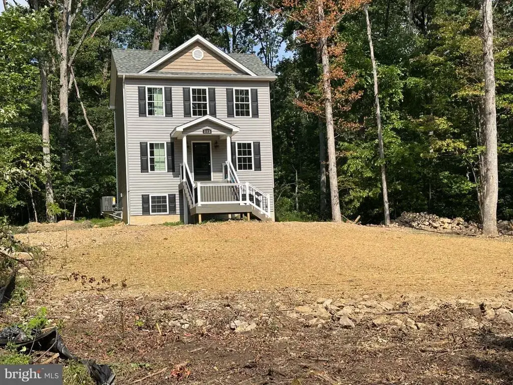 212 Falcon Trl, WINCHESTER