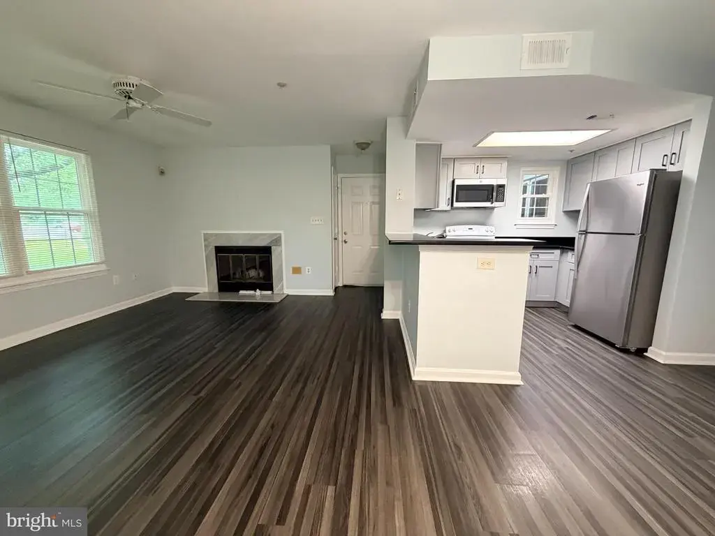 931 Hillside Lake Ter #103, GAITHERSBURG