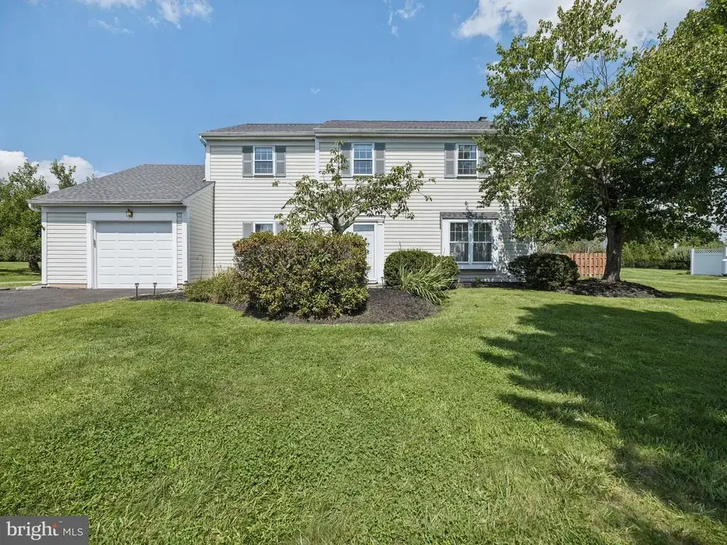 1561 Mulberry Cir, WARMINSTER