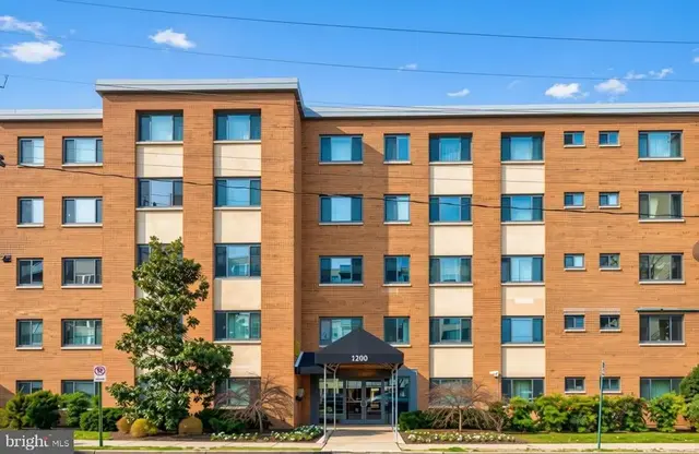 1200 S Arlington Rd #504, Arlington